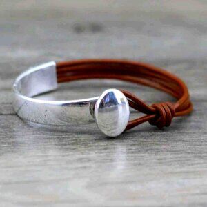 Bracelet. Brown Faux Leather Cord & Silver. Unisex. NWT.
